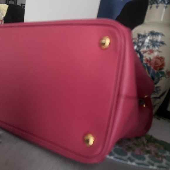 Authentic Prada Saffiano Leather with Strap - Picture 5 of 12